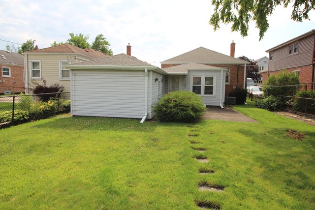 5615 S Nordica Avenue, Chicago, IL 60638