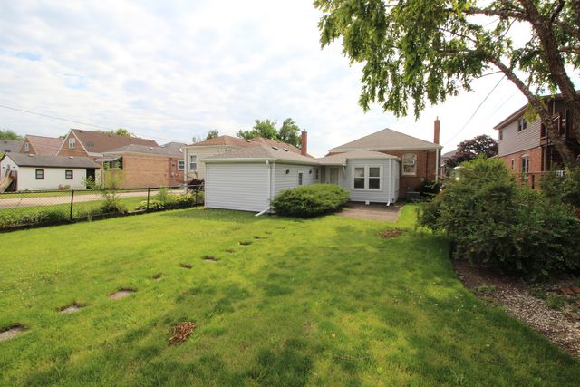 5615 S Nordica Avenue, Chicago, IL 60638