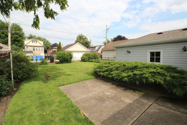 5615 S Nordica Avenue, Chicago, IL 60638