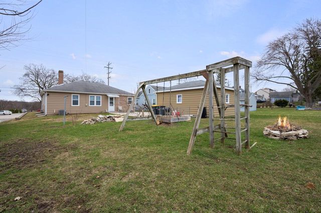 310 Hyde Park AVENUE, Waukesha, WI 53188
