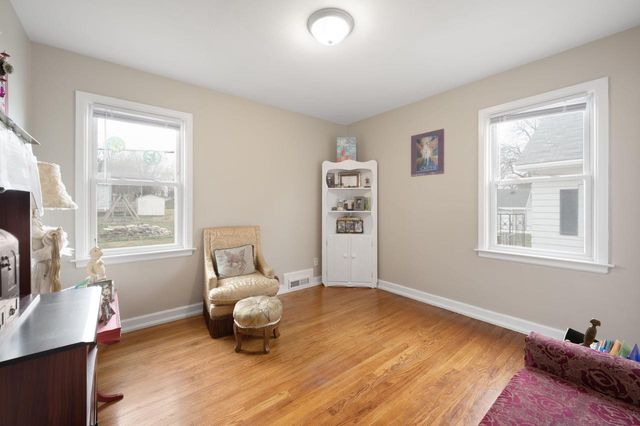 310 Hyde Park AVENUE, Waukesha, WI 53188