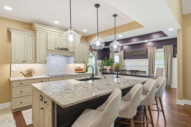 127 Allison Timbers Road, Piney Flats, TN 37686