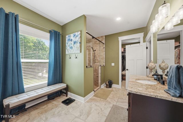 127 Allison Timbers Road, Piney Flats, TN 37686
