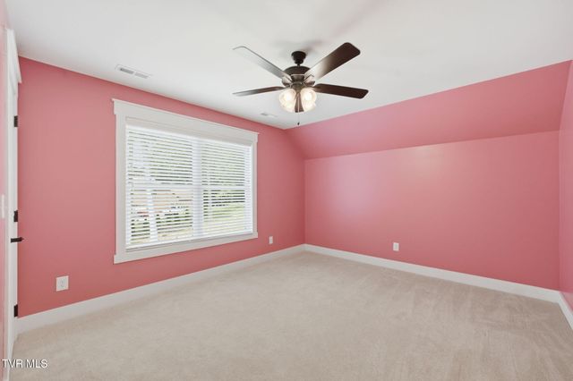 127 Allison Timbers Road, Piney Flats, TN 37686
