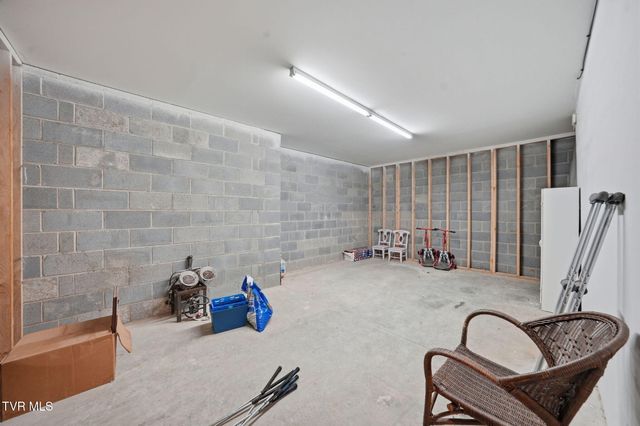 127 Allison Timbers Road, Piney Flats, TN 37686