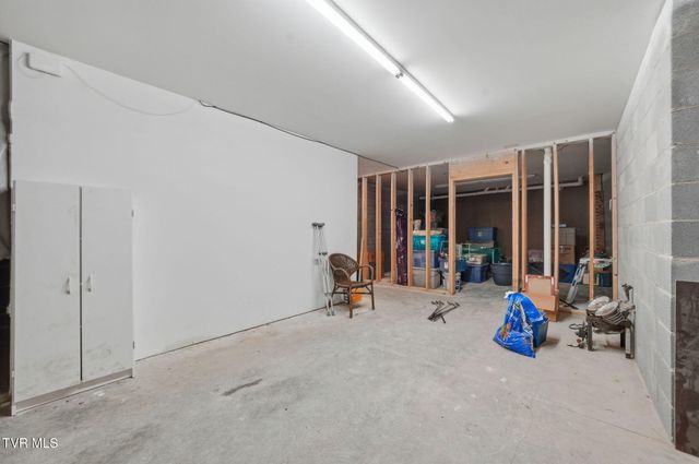 127 Allison Timbers Road, Piney Flats, TN 37686