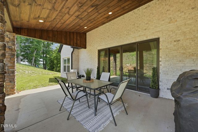127 Allison Timbers Road, Piney Flats, TN 37686