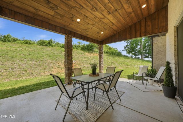 127 Allison Timbers Road, Piney Flats, TN 37686