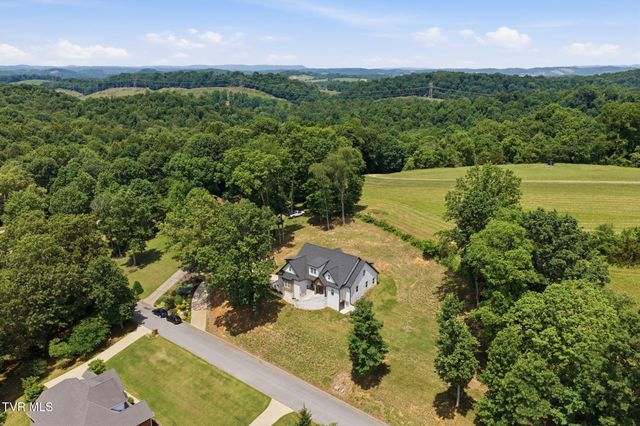 127 Allison Timbers Road, Piney Flats, TN 37686