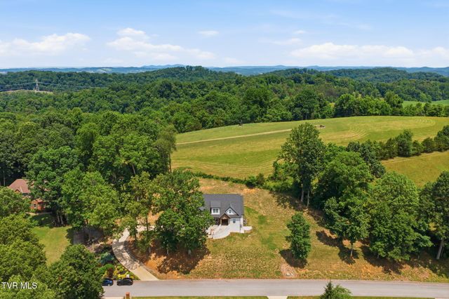 127 Allison Timbers Road, Piney Flats, TN 37686