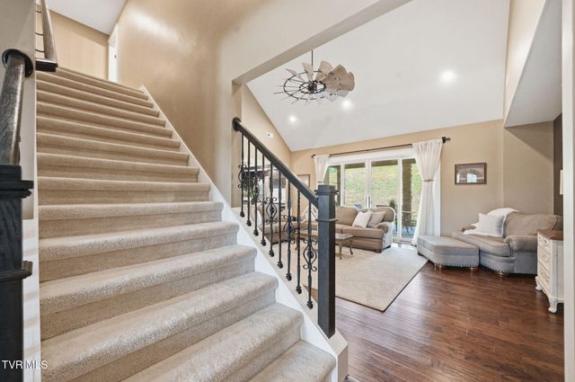127 Allison Timbers Road, Piney Flats, TN 37686