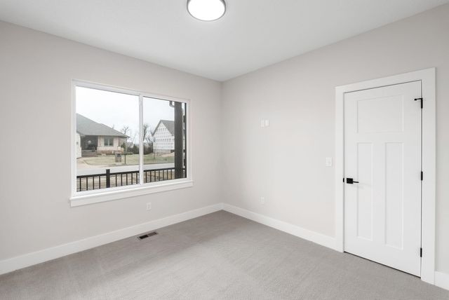 7905 E Turquoise Trl, Bel Aire, KS 67226