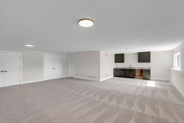 7905 E Turquoise Trl, Bel Aire, KS 67226