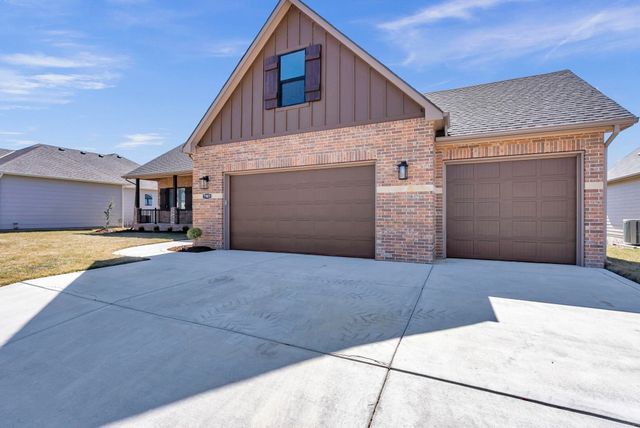 7905 E Turquoise Trl, Bel Aire, KS 67226