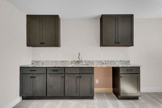 7905 E Turquoise Trl, Bel Aire, KS 67226