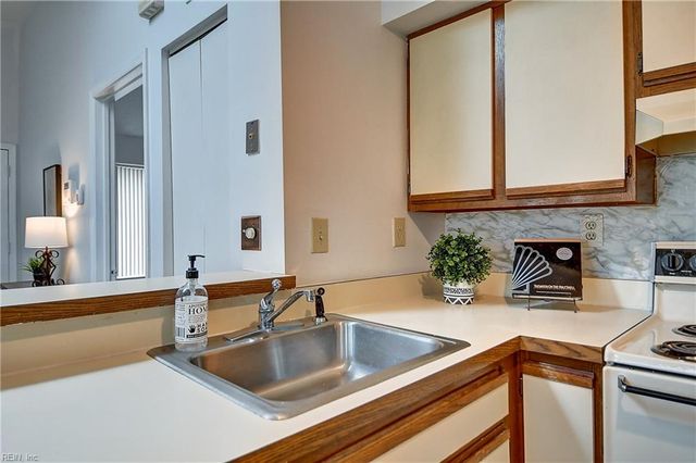 4722 Teal Duck CT, Virginia Beach, VA 23462