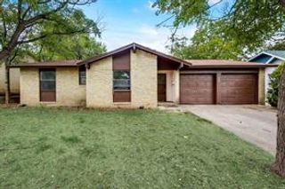 703 Johns Drive, Euless, TX 76039