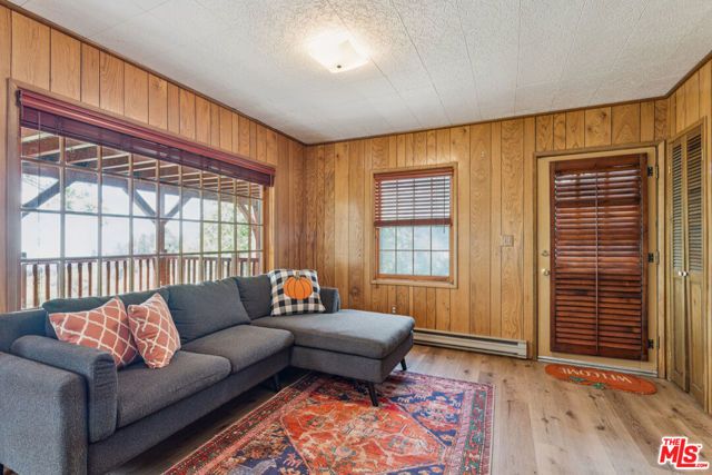 4 Winding Way, Running Springs, CA 92382