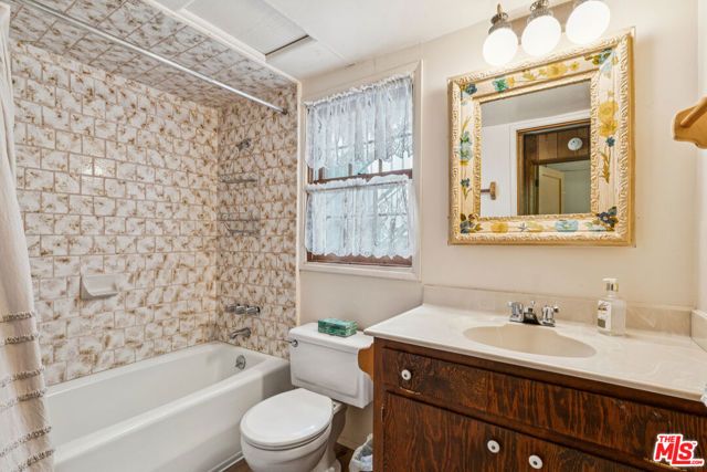 4 Winding Way, Running Springs, CA 92382