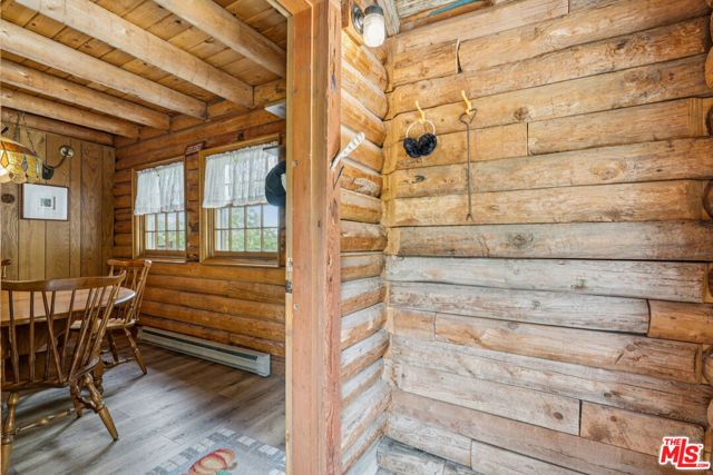 4 Winding Way, Running Springs, CA 92382