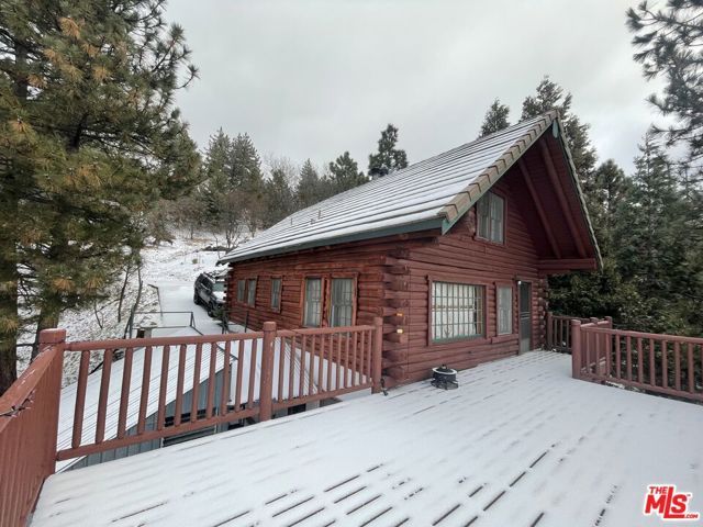 4 Winding Way, Running Springs, CA 92382