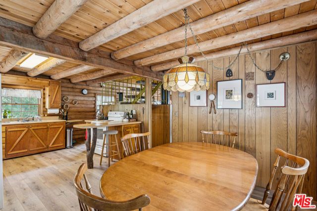 4 Winding Way, Running Springs, CA 92382