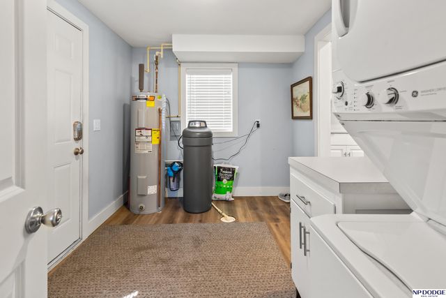 24149 Crown Point Avenue, Valley, NE 68064