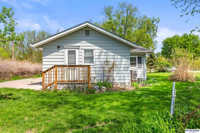 24149 Crown Point Avenue, Valley, NE 68064