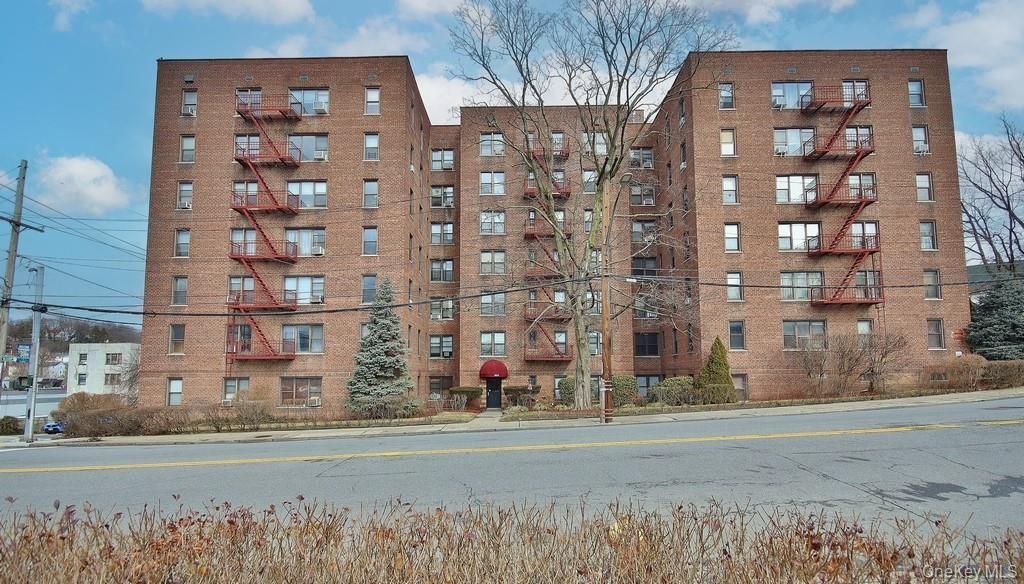 95 Sedgewick Avenue 4E, Yonkers, NY 10705 — exterior