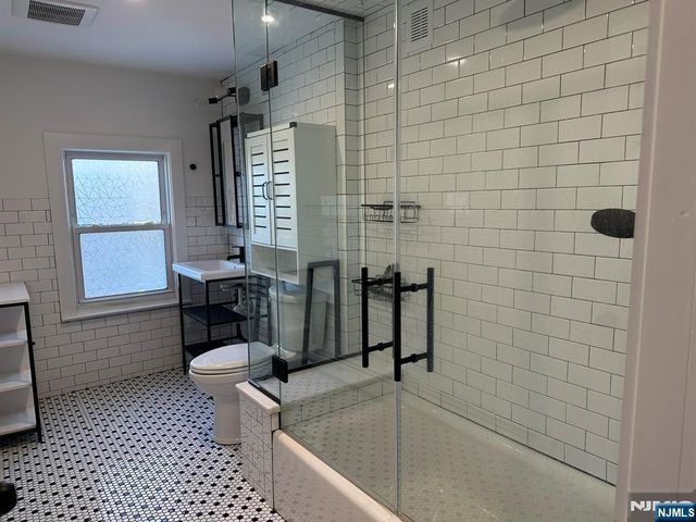 39 Midland Avenue 1, Montclair, NJ 07042