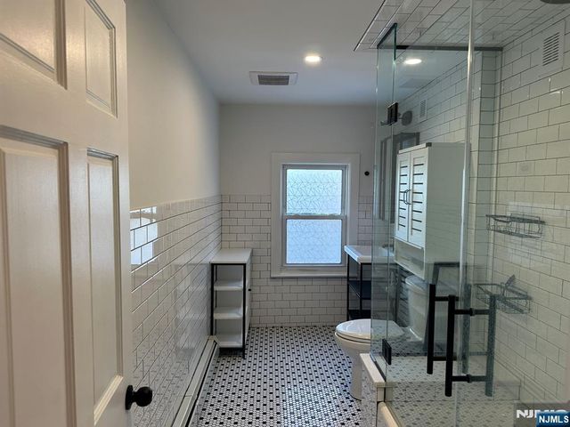 39 Midland Avenue 1, Montclair, NJ 07042