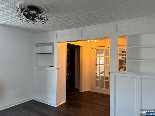 39 Midland Avenue 1, Montclair, NJ 07042