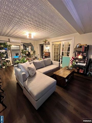 39 Midland Avenue 1, Montclair, NJ 07042