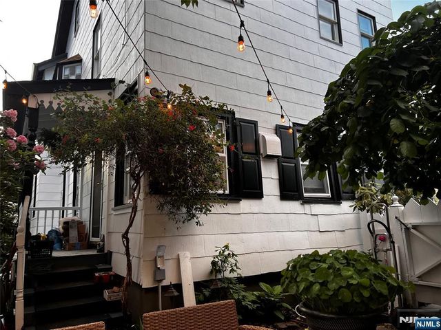 39 Midland Avenue 1, Montclair, NJ 07042