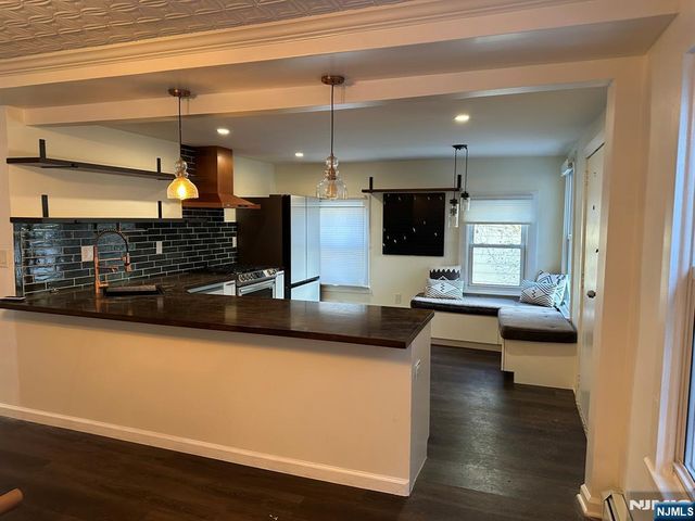 39 Midland Avenue 1, Montclair, NJ 07042