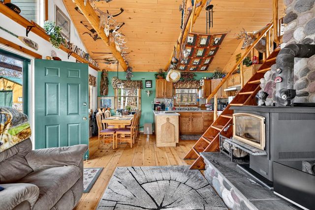 W9499 W 28TH ROAD, Crivitz, WI 54114