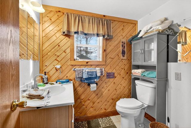 W9499 W 28TH ROAD, Crivitz, WI 54114