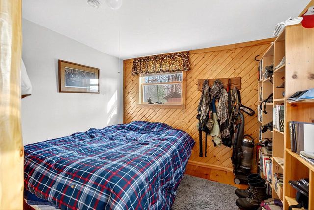 W9499 W 28TH ROAD, Crivitz, WI 54114