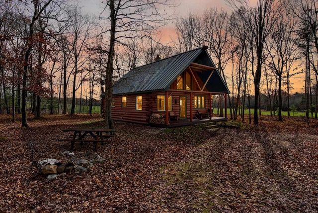 W9499 W 28TH ROAD, Crivitz, WI 54114