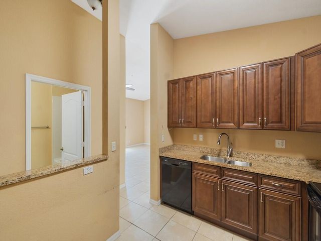 4190 Gator Greens Way 32, Fort Pierce, FL 34982