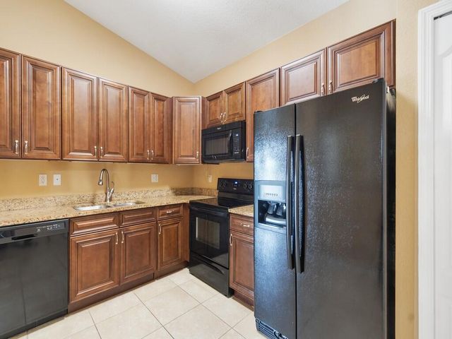 4190 Gator Greens Way 32, Fort Pierce, FL 34982