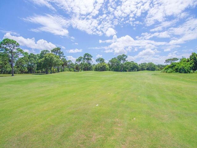 4190 Gator Greens Way 32, Fort Pierce, FL 34982