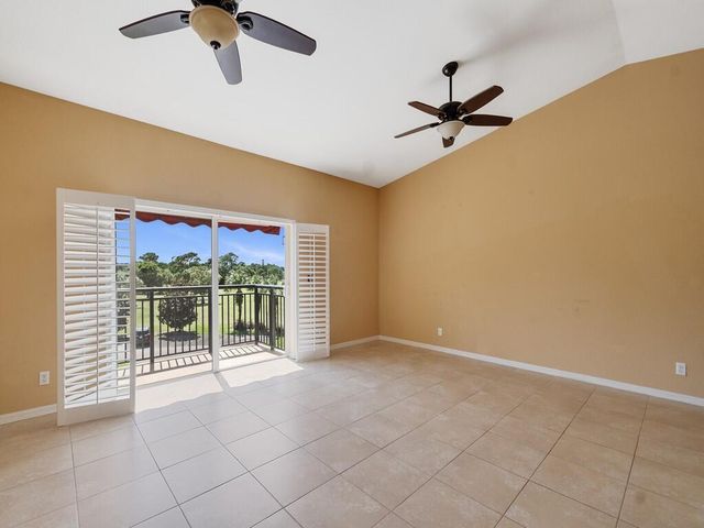 4190 Gator Greens Way 32, Fort Pierce, FL 34982