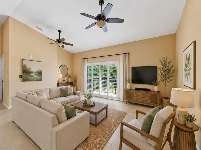 4190 Gator Greens Way 32, Fort Pierce, FL 34982
