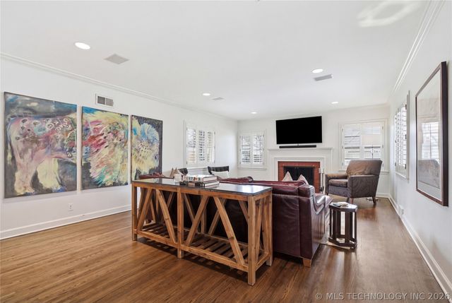 2315 S Delaware Place, Tulsa, OK 74114