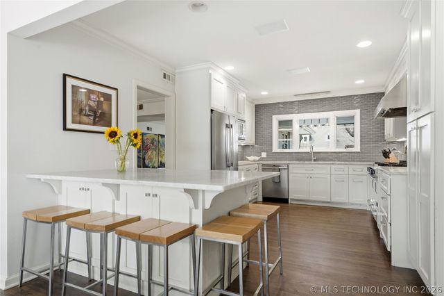 2315 S Delaware Place, Tulsa, OK 74114