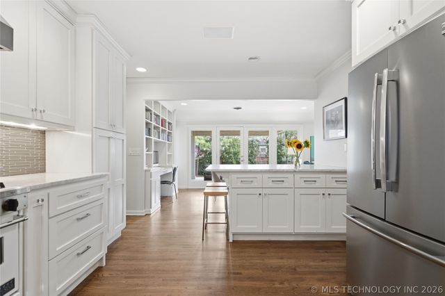 2315 S Delaware Place, Tulsa, OK 74114