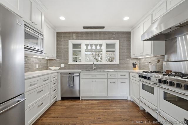 2315 S Delaware Place, Tulsa, OK 74114