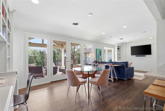 2315 S Delaware Place, Tulsa, OK 74114