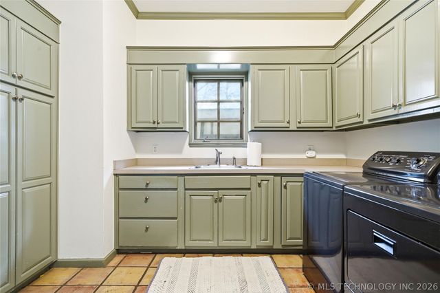 2315 S Delaware Place, Tulsa, OK 74114